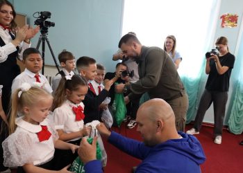 Глава ДНР поздравил школьников и учителей с началом учебного года