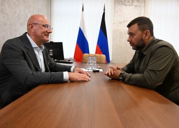 Денис Пушилин и Дмитрий Чернышенко встретились с демобилизованными студентами