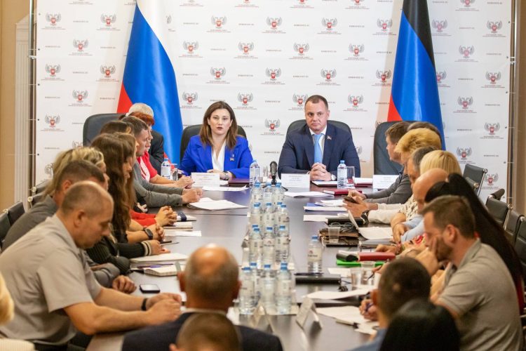 Депутаты обсудили механизм предоставления жилья жителям региона