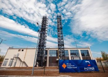 Глава ФРТ проинспектировал работу нескольких объектов в Мариуполе