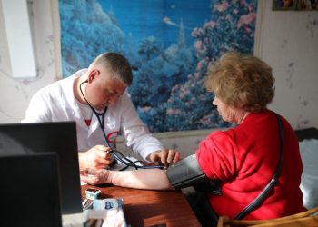 Сахалинские медики помогают жителям ДНР