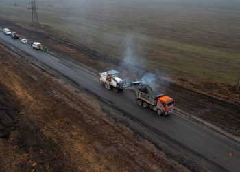 В ДНР досрочно приступили к ремонту дорог, запланированному на 2025 год