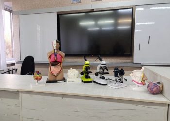 В 2025 году продолжится оснащение республиканских школ