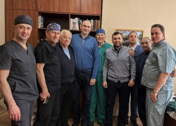 Краснодарские медики провели 11 сложных операций в Донецке