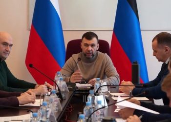 Глава ДНР провел встречу с членами Правительства ДНР