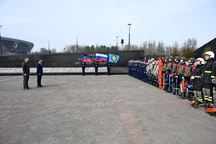 Денис Пушилин передал донецкому отделению Всероссийского студенческого корпуса спасателей специализированную технику