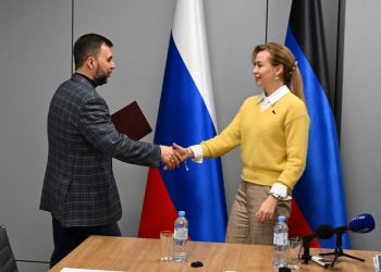 Глава ДНР встретился с сенатором Натальей Никоноровой