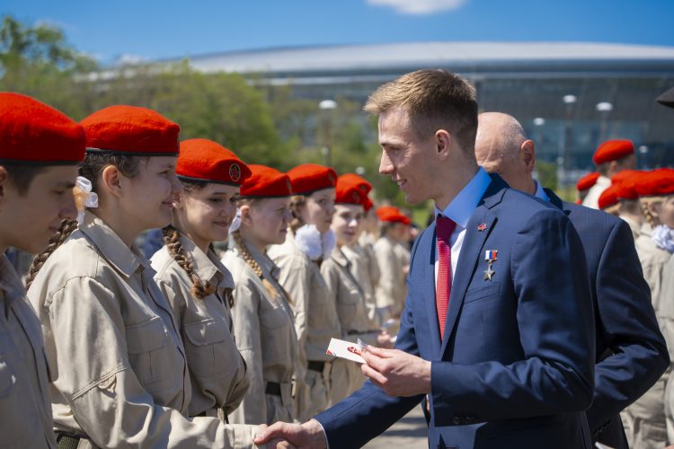 Владислав Головин встретился с юнармейцами Донбасса в Дни Республик ДНР и ЛНР