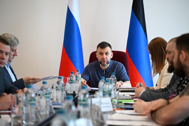 Денис Пушилин провел заседание комиссии по формированию комфортной городской среды
