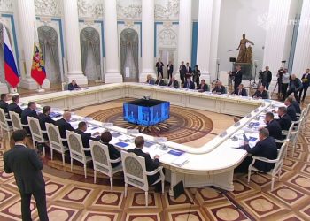 Владимир Путин провёл совещание по вопросам социально-экономического развития Донбасса и Новороссии