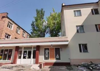 Глава ДНР посетил одну из донецких школ