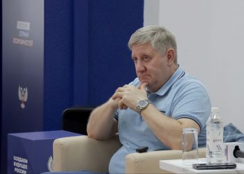 Андрей Чертков побеседовал с молодежью в рамках всероссийской программы «ГосСтарт.Диалог»