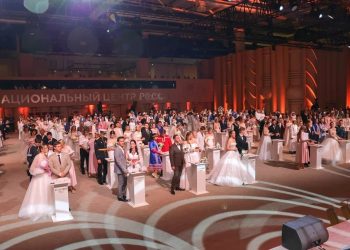 На всероссийском свадебном фестивале поженились пары из ДНР