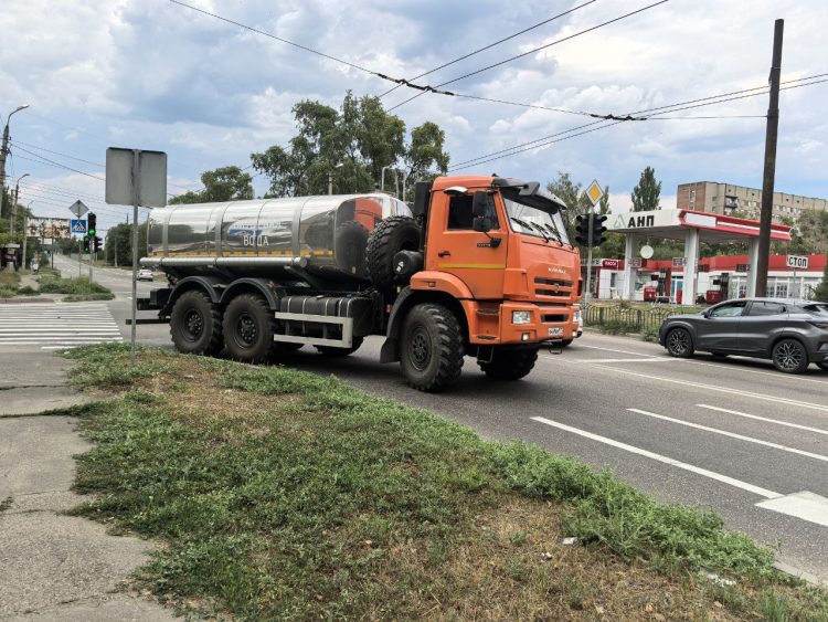 В ДНР прибудут более 60 водовозов от регионов-шефов