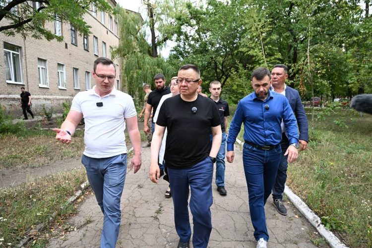 Денис Пушилин и Ирек Файзуллин проинспектировали ряд объектов в сфере строительства и ЖКХ