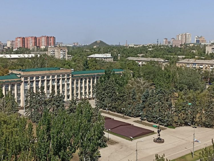 В Донецке 141 школа примет учеников 1 сентября