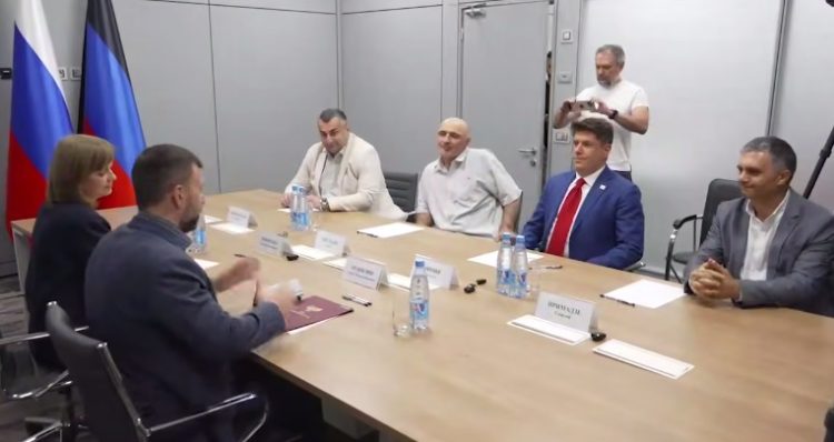 Глава ДНР встретился с грузинскими политическими и общественными деятелями