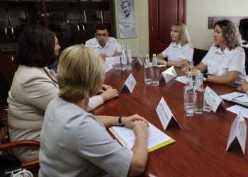 В Донецке открылся первый профильный таможенный класс