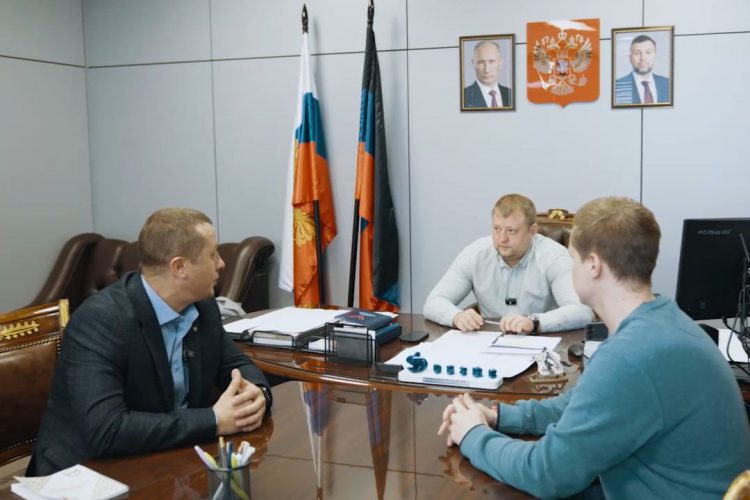 Участники конкурса «Донбасс. СВОи Герои» проходят стажировку в МИЗО ДНР