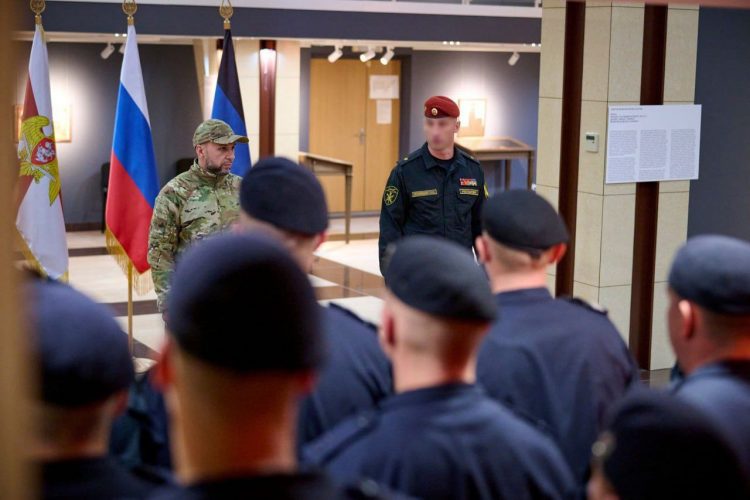Глава ДНР вручил госнаграды бойцам спецназа Росгвардии