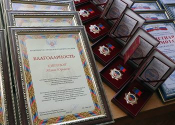 Лучшим транспортникам республики вручены награды
