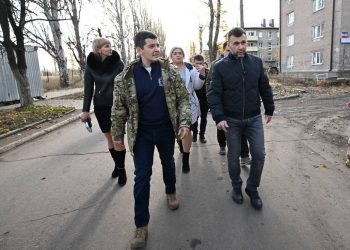 Денис Пушилин и Дмитрий Артюхов посетили Авдеевку