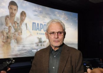 ‎В Донецке показали новую картину Федора Попова «Паромщик»