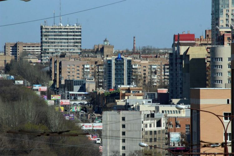 До конца года отремонтируют более 600 кровель в многоквартирных домах по всей республике