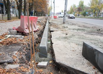 Продолжаются дорожные работы по Киевскому проспекту в Донецке