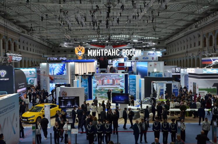 Делегация ДНР принимает участие в выставке «Транспорт России»