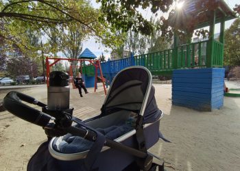 Как родителям оформить пособие по уходу за ребенком в возрасте до 1,5 лет