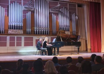 ‎В Донецкой филармонии прошел концерт в рамках фестиваля «Пиано-Форум»