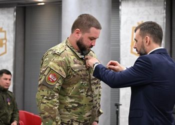 Глава ДНР вручил госнаграды военнослужащим