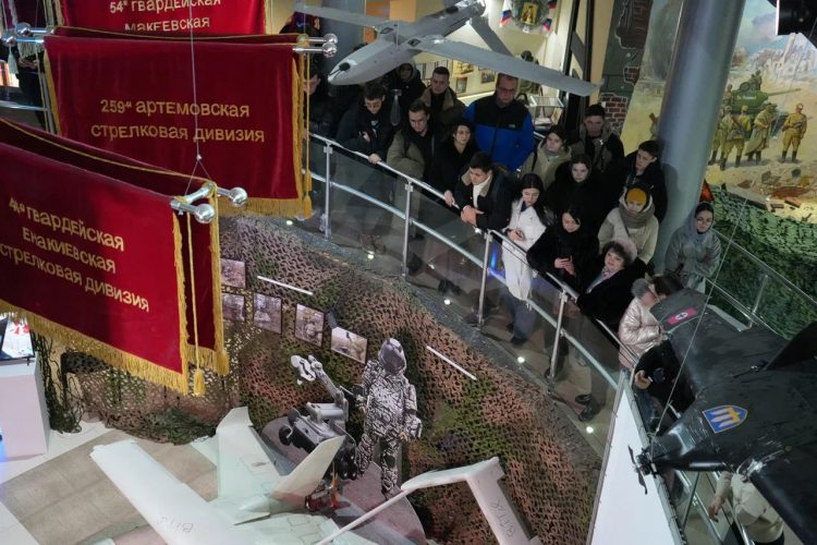 Ко Дню героев Отечества провели ряд мероприятий