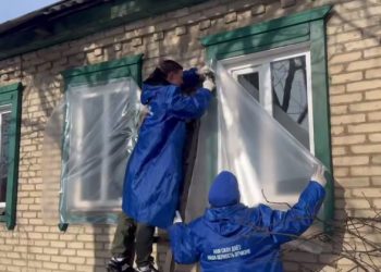 В Дебальцеве ликвидируют последствия обстрела