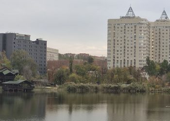 Перед покупкой недвижимости необходимо проверить ее юридическую чистоту