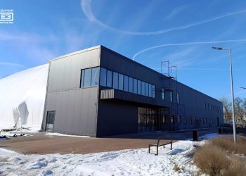 В Мариуполе восстанавливают ледовый комплекс