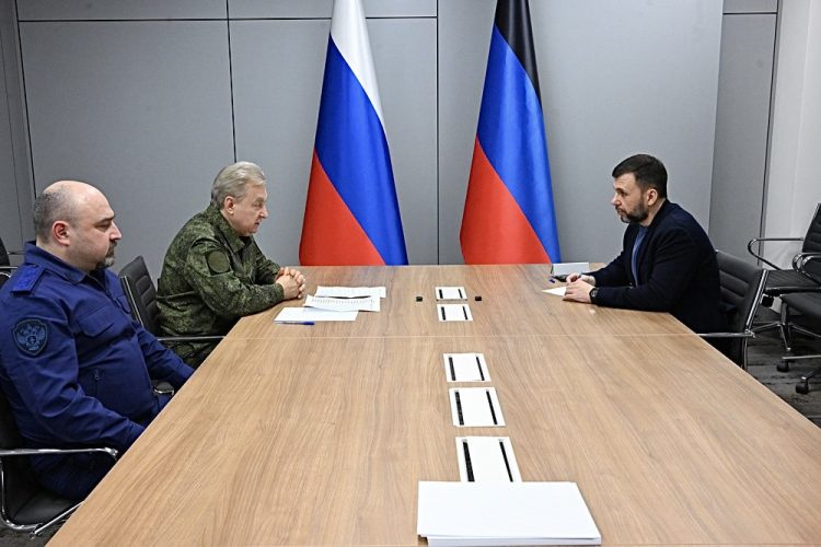 Продолжится оказание помощи жителям Курахова