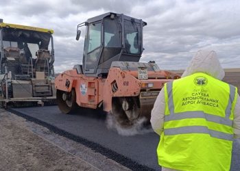 На ряде дорог начата укладка асфальтобетона