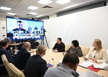 Глава ДНР провел оперативное совещание