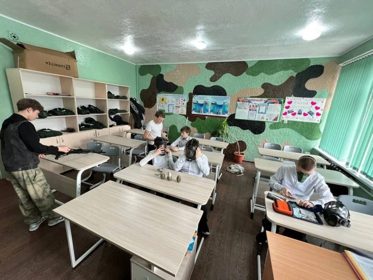 Школы Шахтёрского муниципального округа получили новое современное оборудование