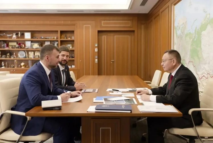 Минстрой России и руководство ДНР обсудили ключевые аспекты развития региона