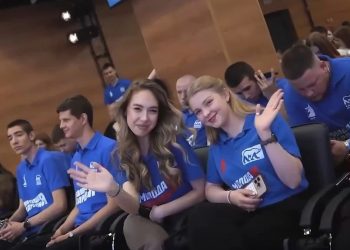 Проект «ПолитЗавод» направлен на подготовку молодых политиков и управленцев