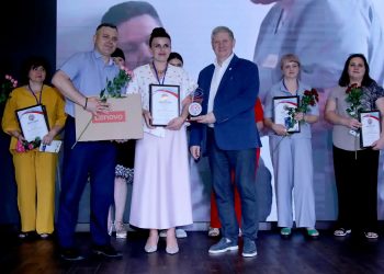 В ДНР наградили лучших специалистов процедурного кабинета