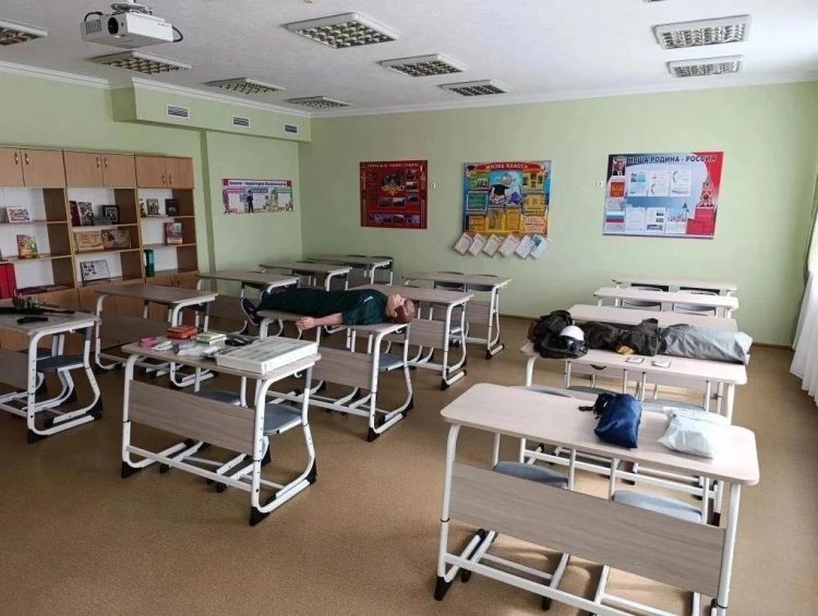В школы Горловки и Волновахи поставлено новое оборудование