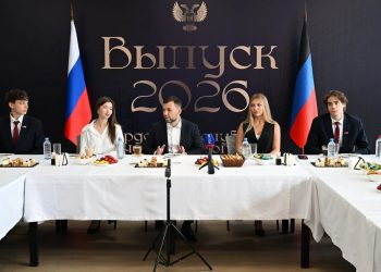 Денис Пушилин встретился с выпускниками