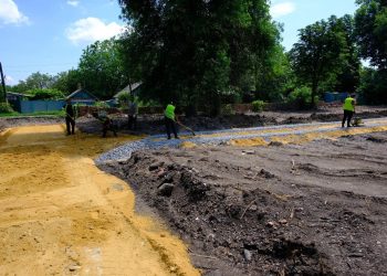 В Иловайске ведется масштабная реконструкция городского парка