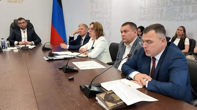 На оперативном совещании обсудили диспансеризацию жителей региона