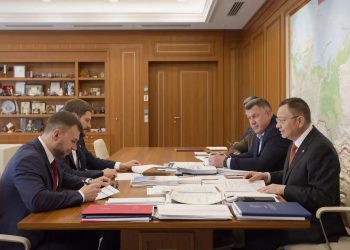 В Минстрое РФ обсудили подготовку к отопительному сезону и развитие ДНР