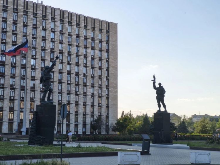 Многодетные семьи могут получить компенсацию за покупку школьной формы